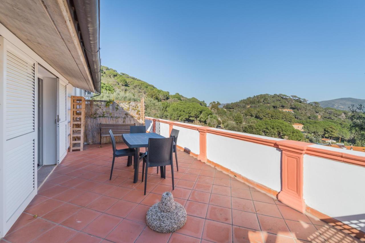 La Palazzina Nel Verde - Goelba Casa Alzi Екстериор снимка