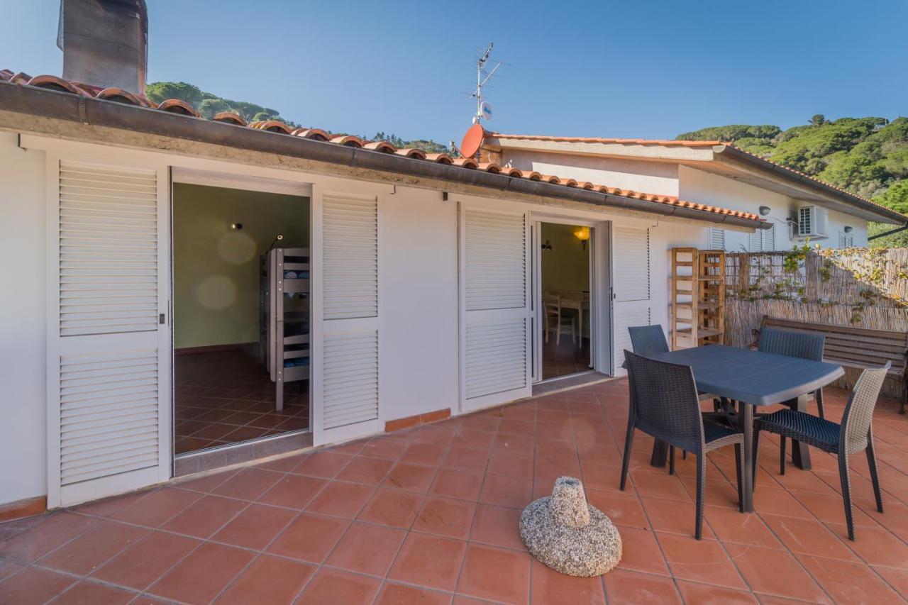 La Palazzina Nel Verde - Goelba Casa Alzi Екстериор снимка