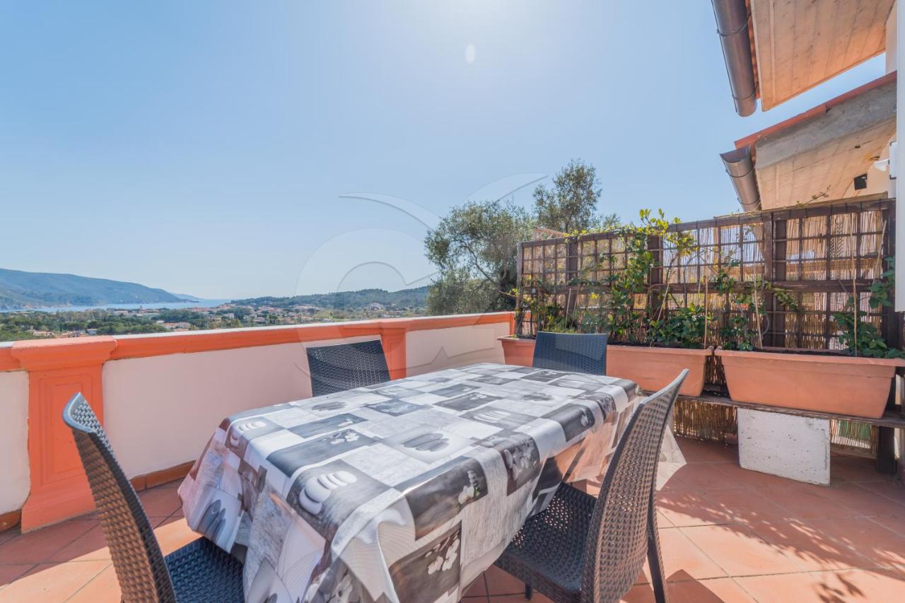 La Palazzina Nel Verde - Goelba Casa Alzi Екстериор снимка