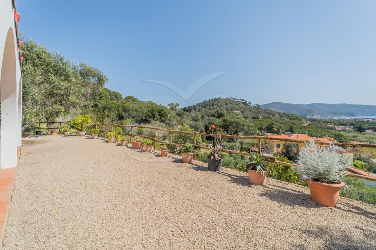 La Palazzina Nel Verde - Goelba Casa Alzi Екстериор снимка