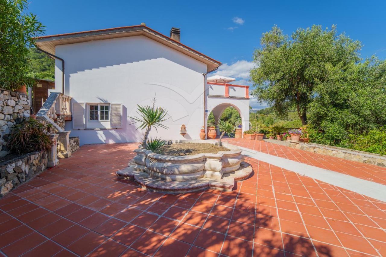 La Palazzina Nel Verde - Goelba Casa Alzi Екстериор снимка