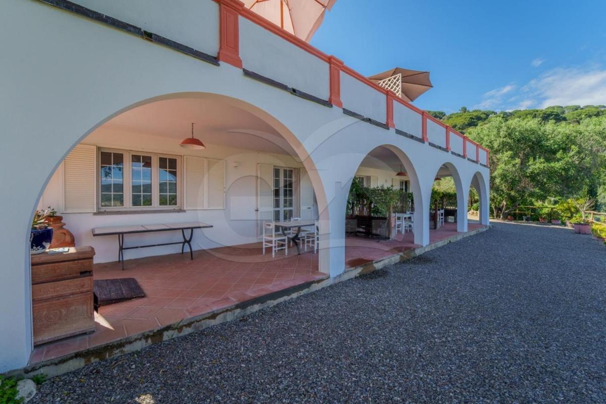 La Palazzina Nel Verde - Goelba Casa Alzi Стая снимка